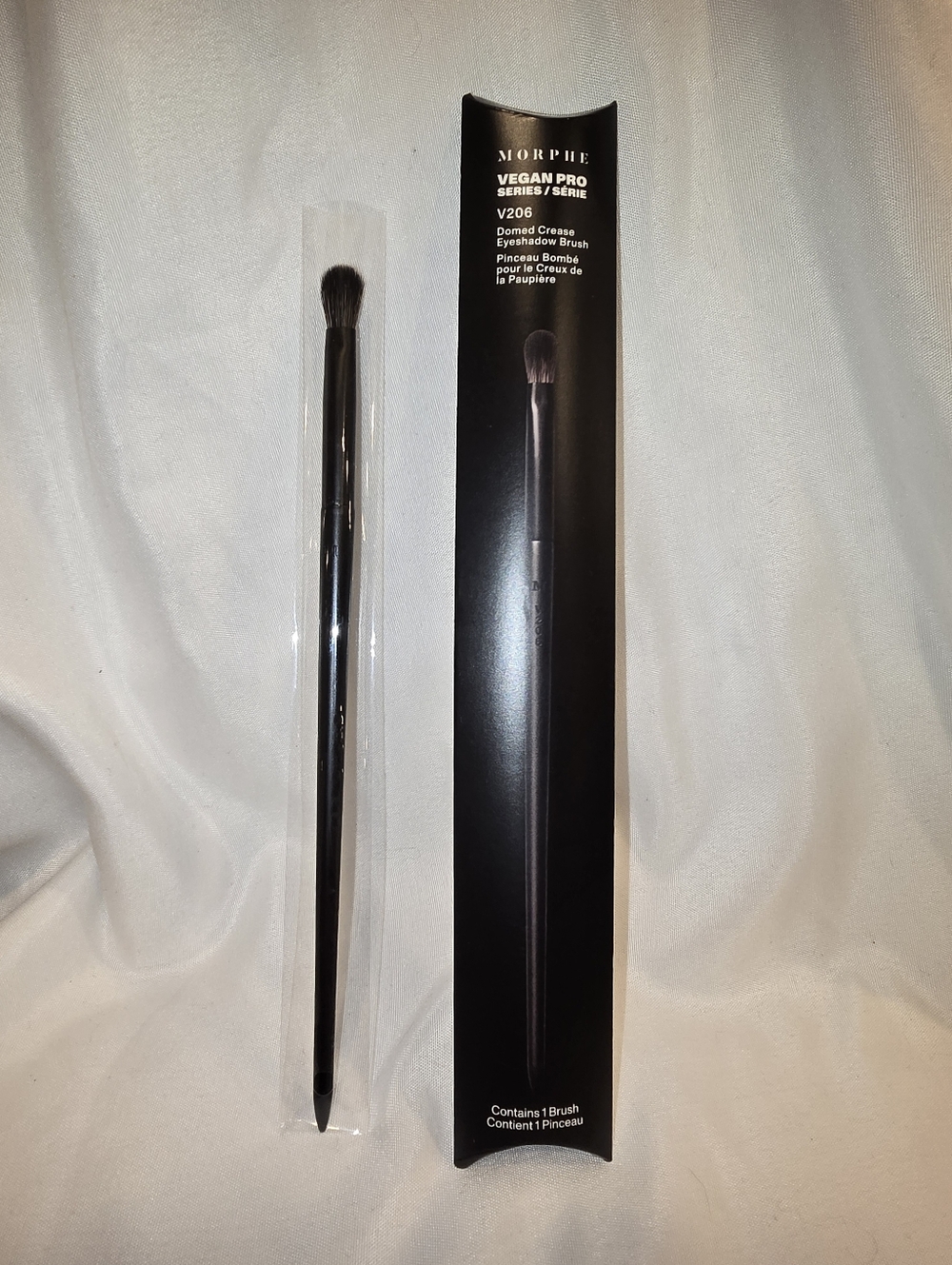 Morphe Vegan Pro V206 Domed Crease Brush - Black
